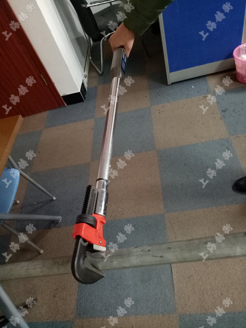 管钳头数显扭矩扳手图片